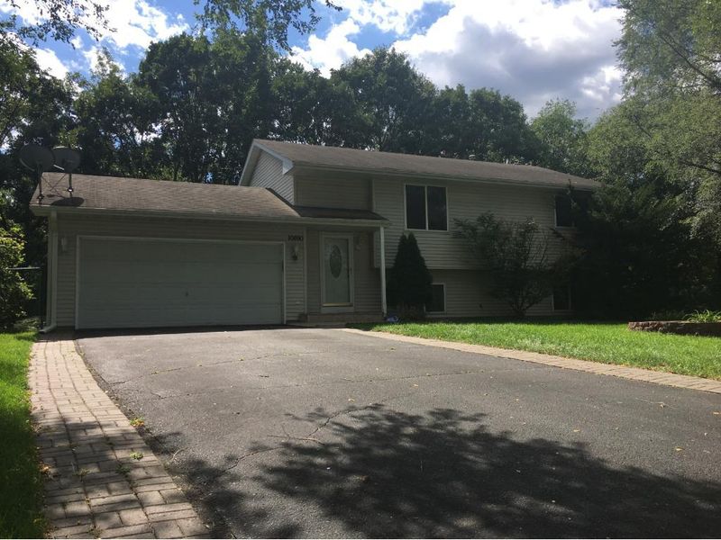 10890 Osage St NW, Coon Rapids, MN 55433