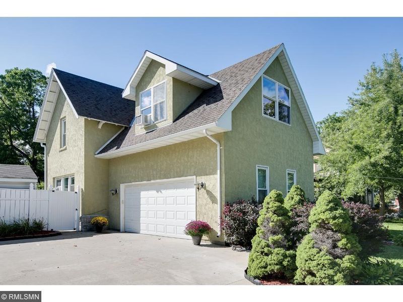 10 2nd Ave NW, Faribault, MN 55021