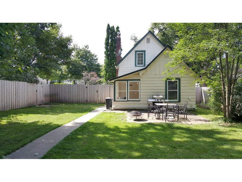 600 Saratoga St S, Saint Paul, MN 55116