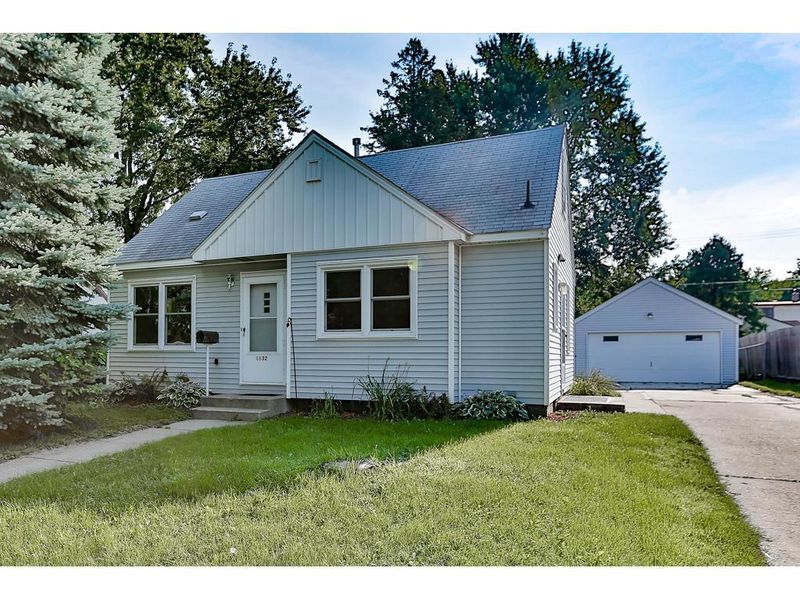 1132 Arundel St, Saint Paul, MN 55117