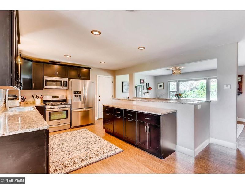 6425 Pioneer Trl, Loretto, MN 55357