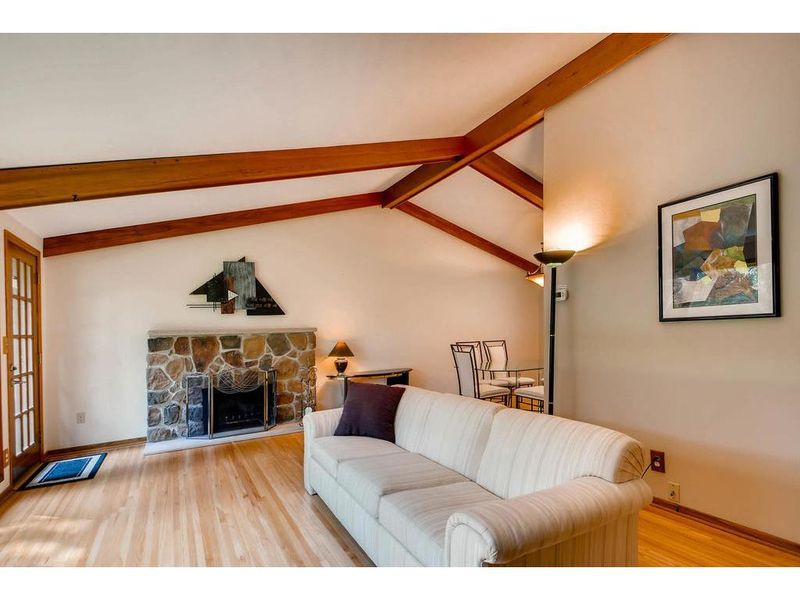 2907 Cedar Knoll Ct, Minnetonka, MN 55305