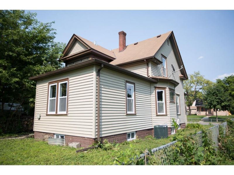 1341 Newton Ave N, Minneapolis, MN 55411