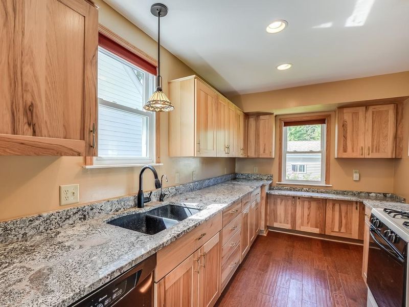 2900 Hampshire Ave S, Saint Louis Park, MN 55426