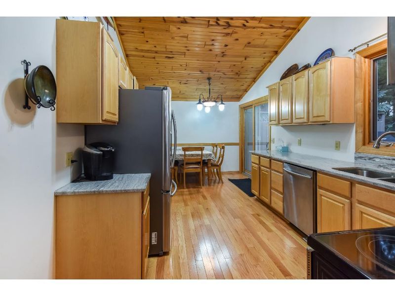 1945 Stillwater St, White Bear Lake, MN 55110