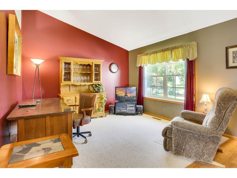 725 Leon St, Jordan, MN 55352