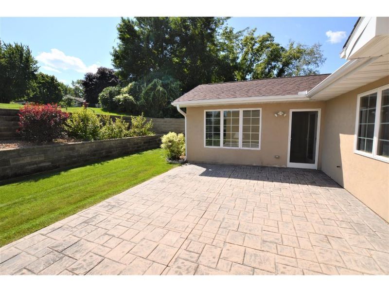 260 Orchard Ct, Howard Lake, MN 55349