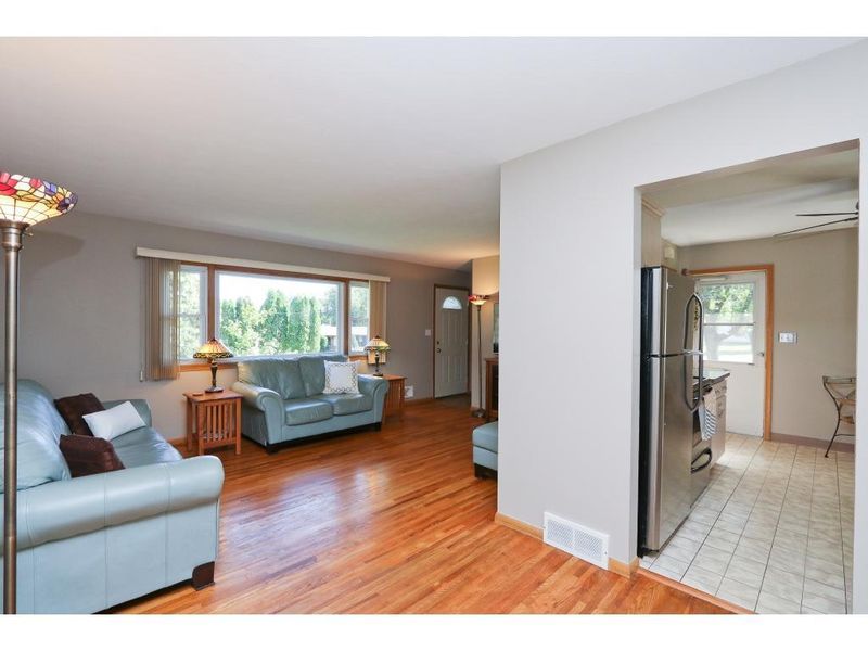 1951 County Road B E, Maplewood, MN 55109