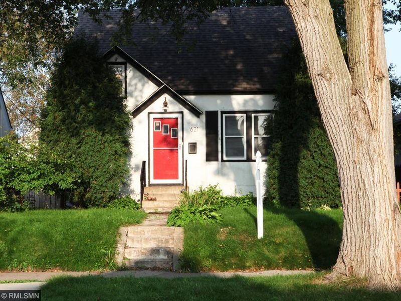 621 4th Ave S, South Saint Paul, MN 55075