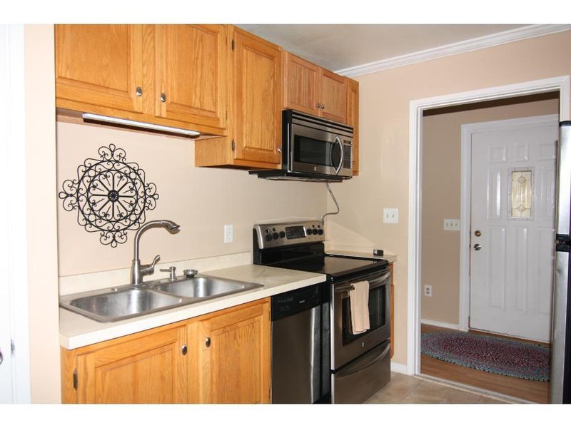 211 Keith Rd, Circle Pines, MN 55014