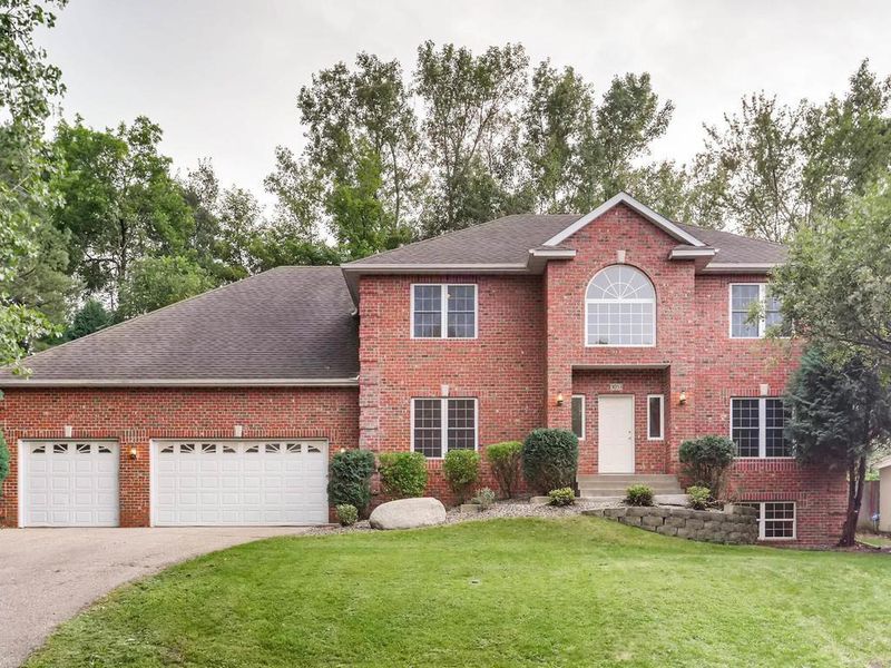 3053 Brookshire Ln, New Brighton, MN 55112