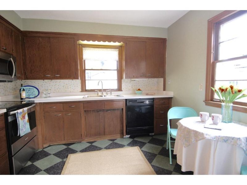 784 Nebraska Ave E, Saint Paul, MN 55106