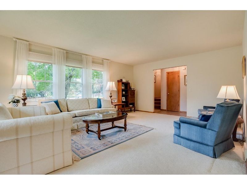 2160 Xylon Ave N, Golden Valley, MN 55427