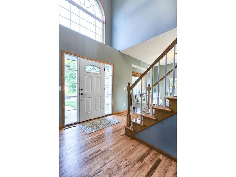 10940 Eagle View Cir, Woodbury, MN 55129