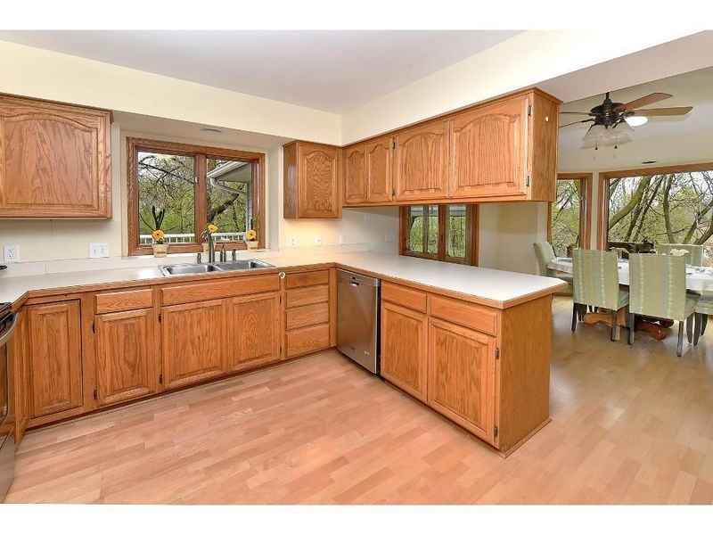 475 Ridge View Cir, Medina, MN 55340