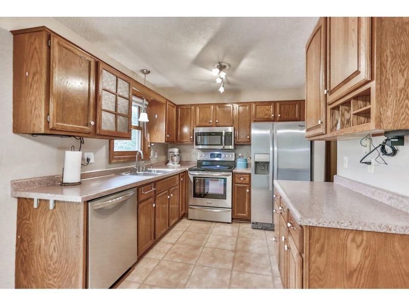 260 123rd Ln NW, Coon Rapids, MN 55448