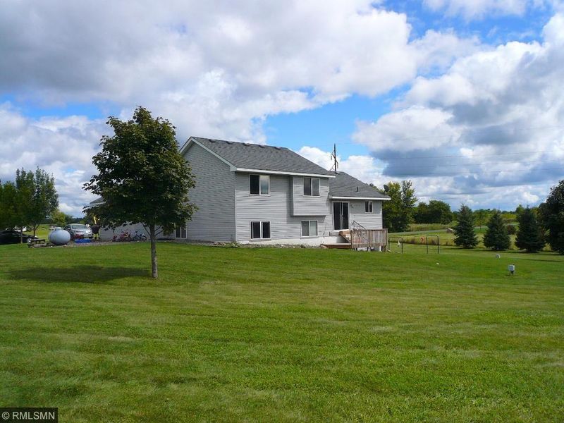 29046 Snowgoose Trl, Shafer, MN 55074