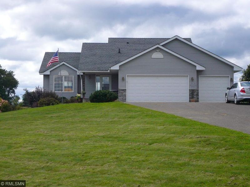 29046 Snowgoose Trl, Shafer, MN 55074