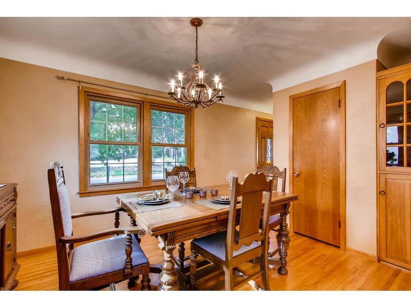 103 23rd Ave S, South Saint Paul, MN 55075
