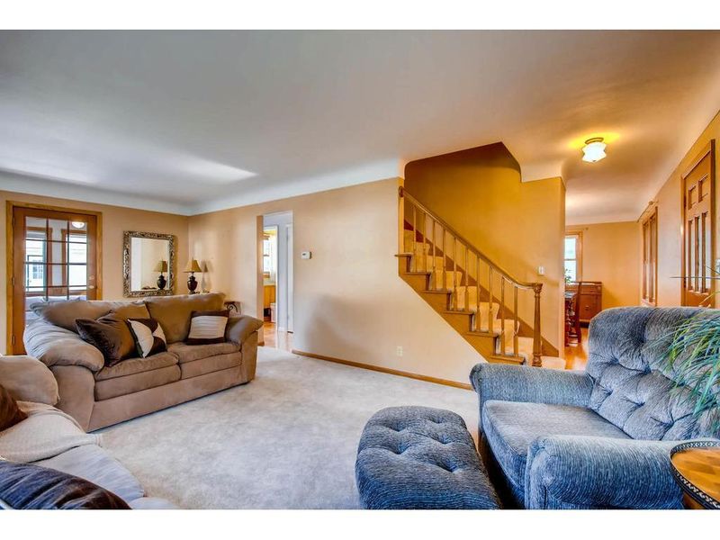 103 23rd Ave S, South Saint Paul, MN 55075