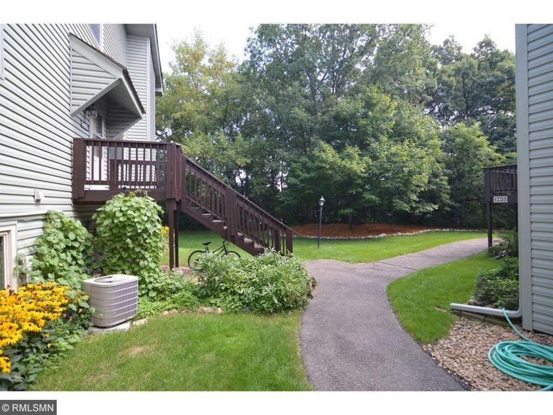 5421 E Brenner Ps, Fridley, MN 55432