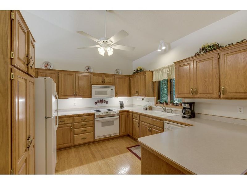 529 140th Ln NW, Andover, MN 55304