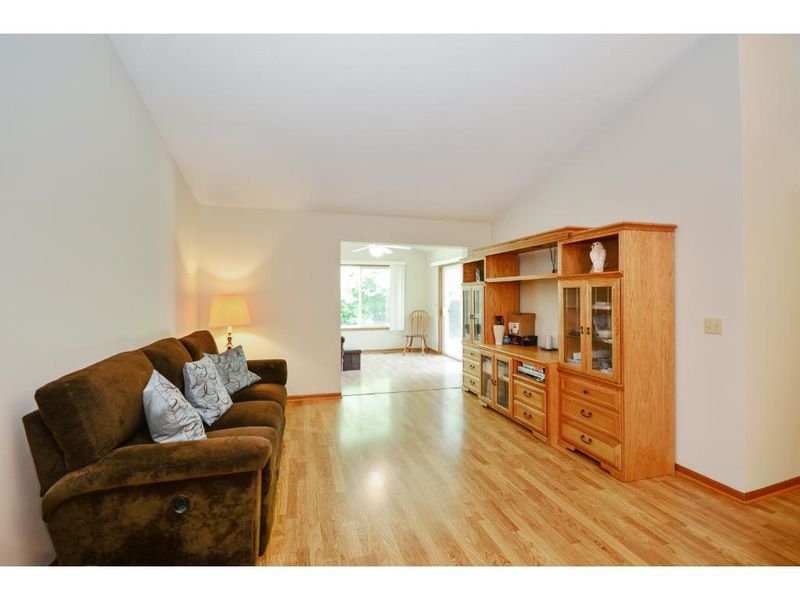 12357 Walnut Dr, Rogers, MN 55374