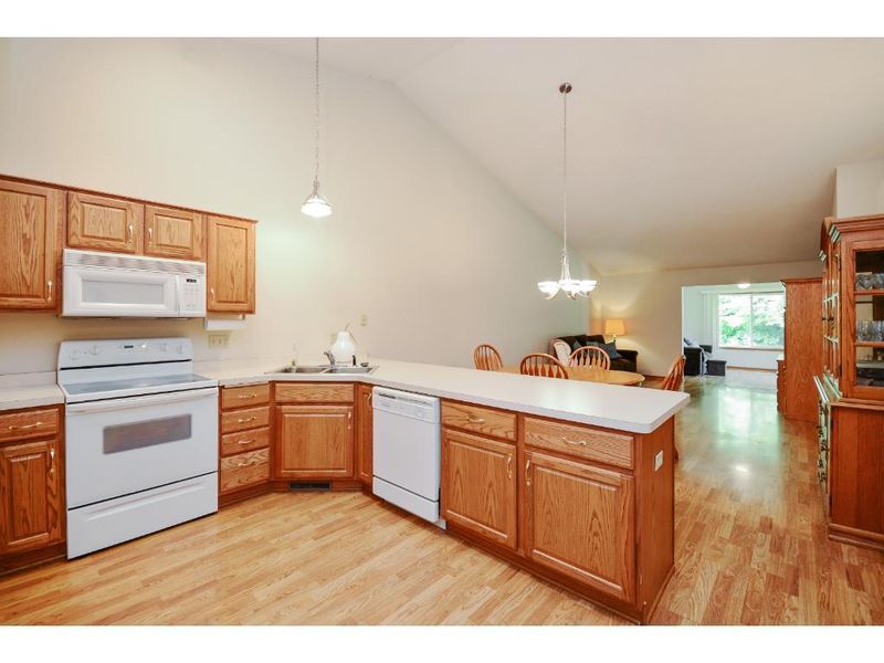 12357 Walnut Dr, Rogers, MN 55374