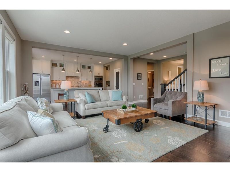 16688 Eagleview Pl, Lakeville, MN 55044