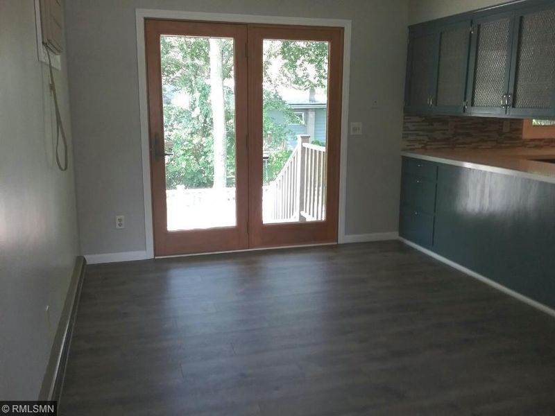 1861 2nd St, White Bear Lake, MN 55110