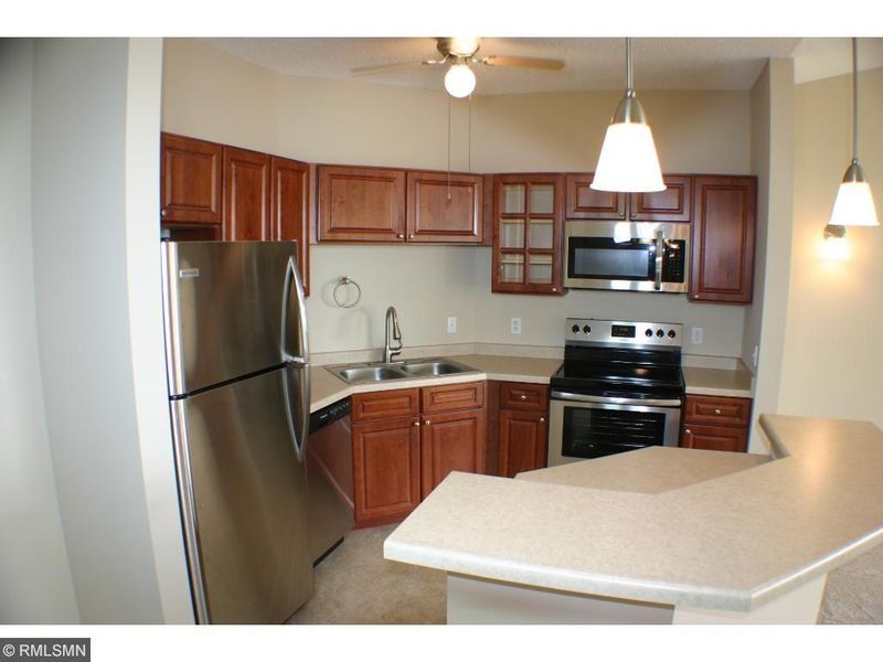 649 Old Highway 8 NW #429, New Brighton, MN 55112