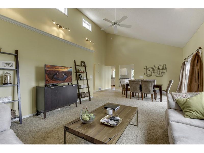 5197 Lexington Ct SE, Prior Lake, MN 55372
