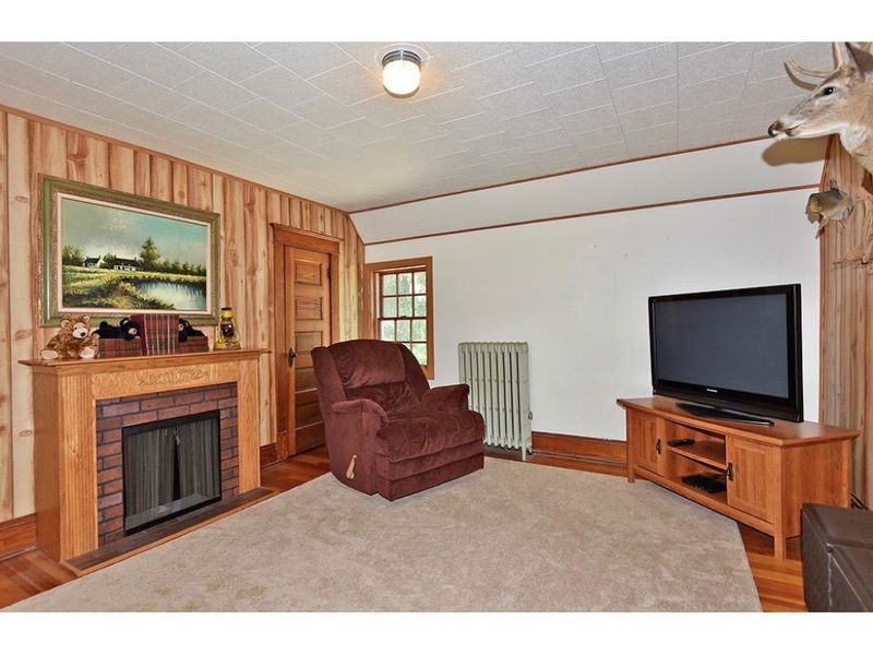 8113 SW 158th St, Ellendale, MN 56026