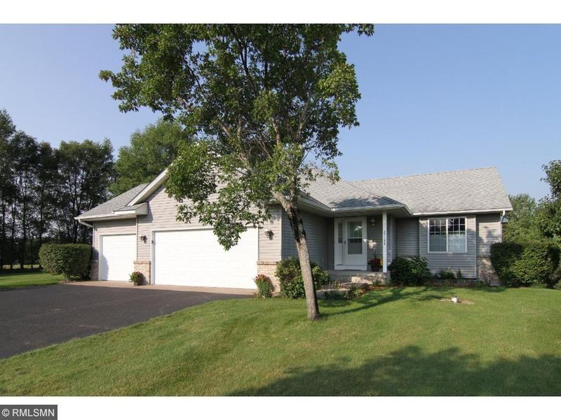 27948 Fountain Ave, Wyoming, MN 55092