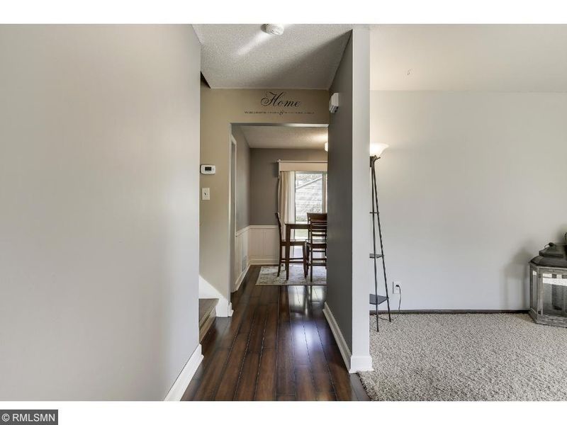 2443 Driftwood Ln, Stillwater, MN 55082