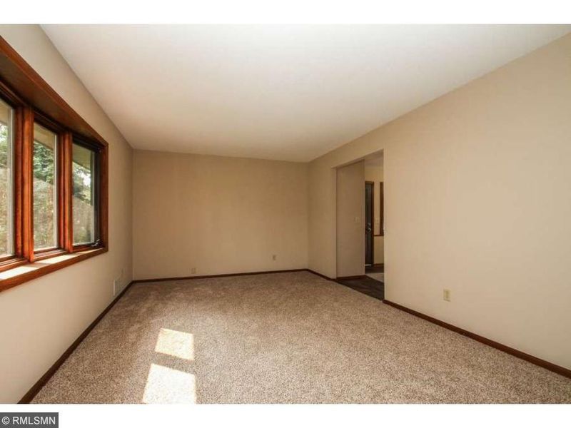 6517 Florida Ave N, Brooklyn Park, MN 55428