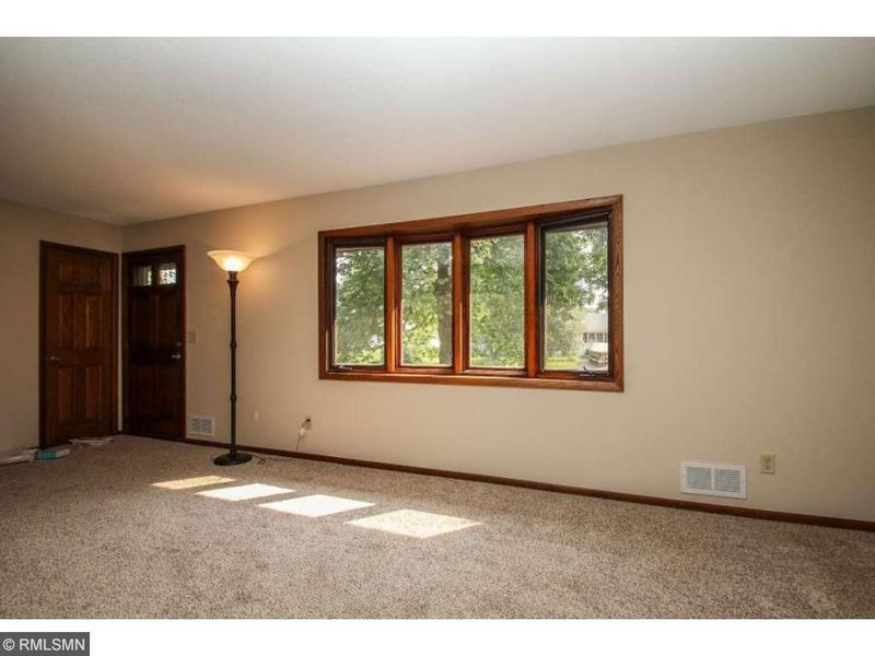 6517 Florida Ave N, Brooklyn Park, MN 55428