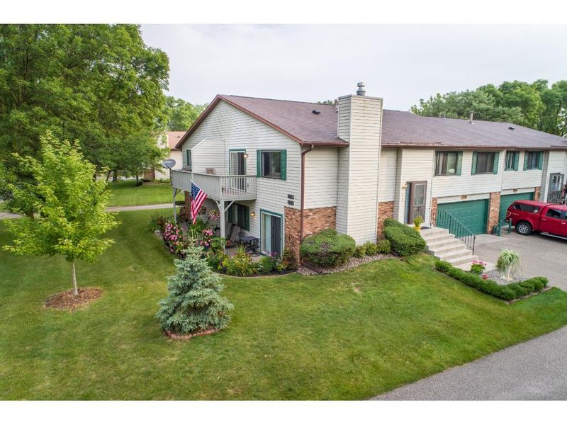 3963 Gershwin Ave N, Oakdale, MN 55128