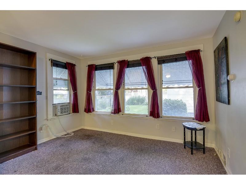 3031 Vincent Ave N, Minneapolis, MN 55411