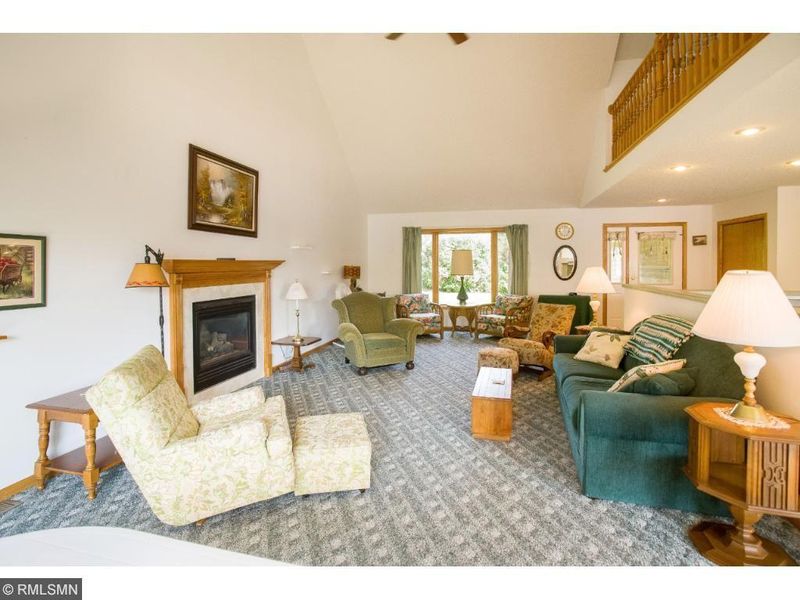 11747 89th St NW, Annandale, MN 55302