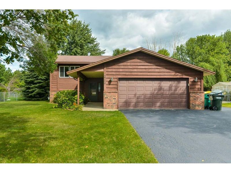 2716 94th Way, Brooklyn Park, MN 55444