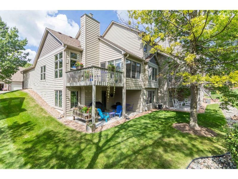 660 Sullivan Dr NE, Columbia Heights, MN 55421