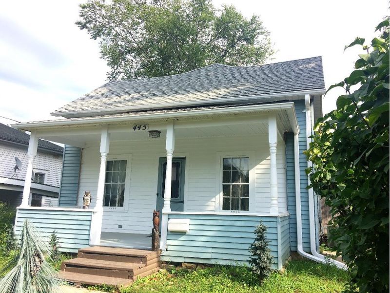 445 9th St, Red Wing, MN 55066