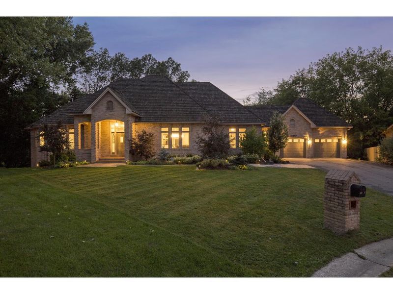 6628 Limerick Dr, Edina, MN 55439