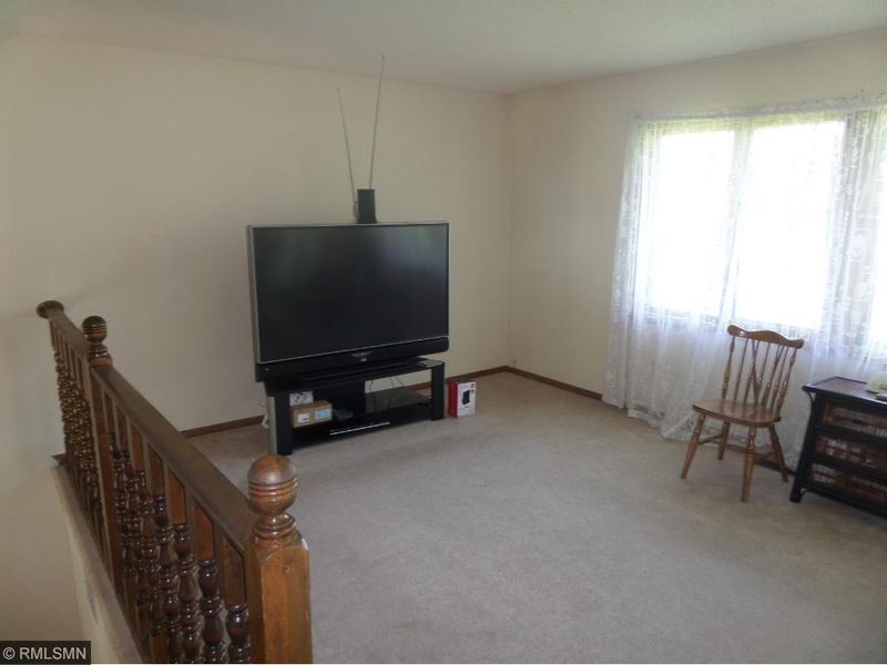 531 Pleasure Creek Dr, Blaine, MN 55434