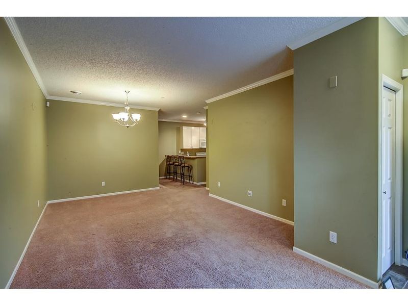 3017 Chamberlain St N #6, Maplewood, MN 55109