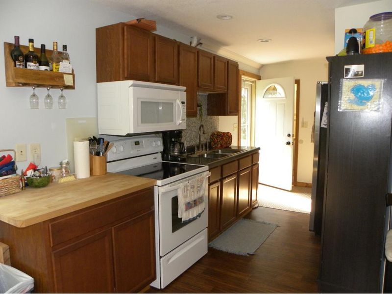 626 W Lake Dr, Shell Lake, WI 54871