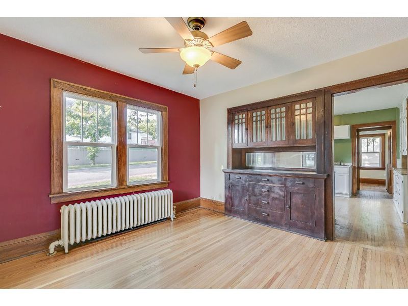 1105 Matilda St, Saint Paul, MN 55117