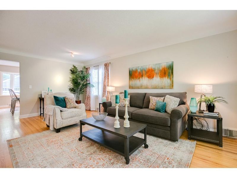 5929 Saint Johns Ave, Edina, MN 55424