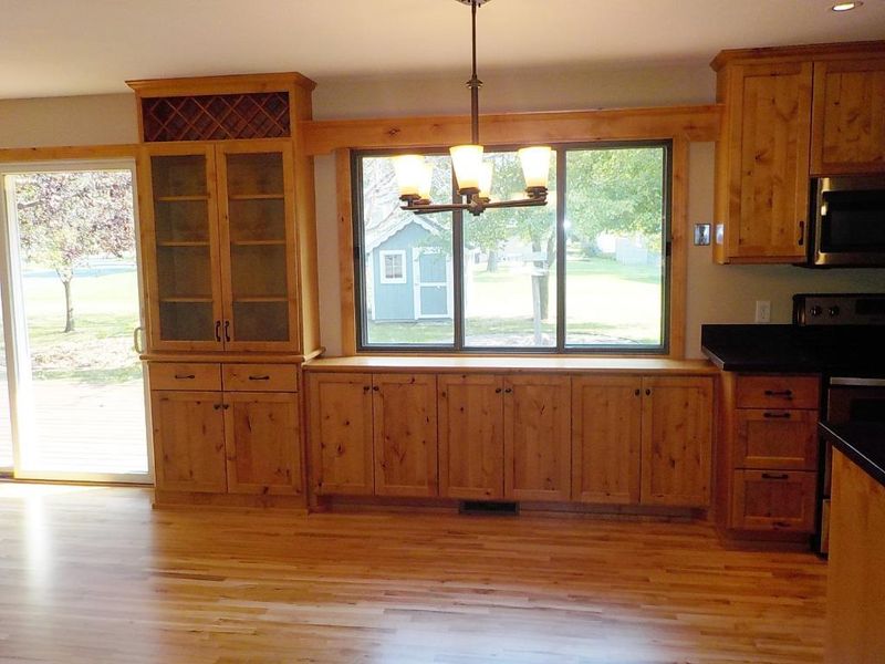 9586 Polaris Ln N, Maple Grove, MN 55369